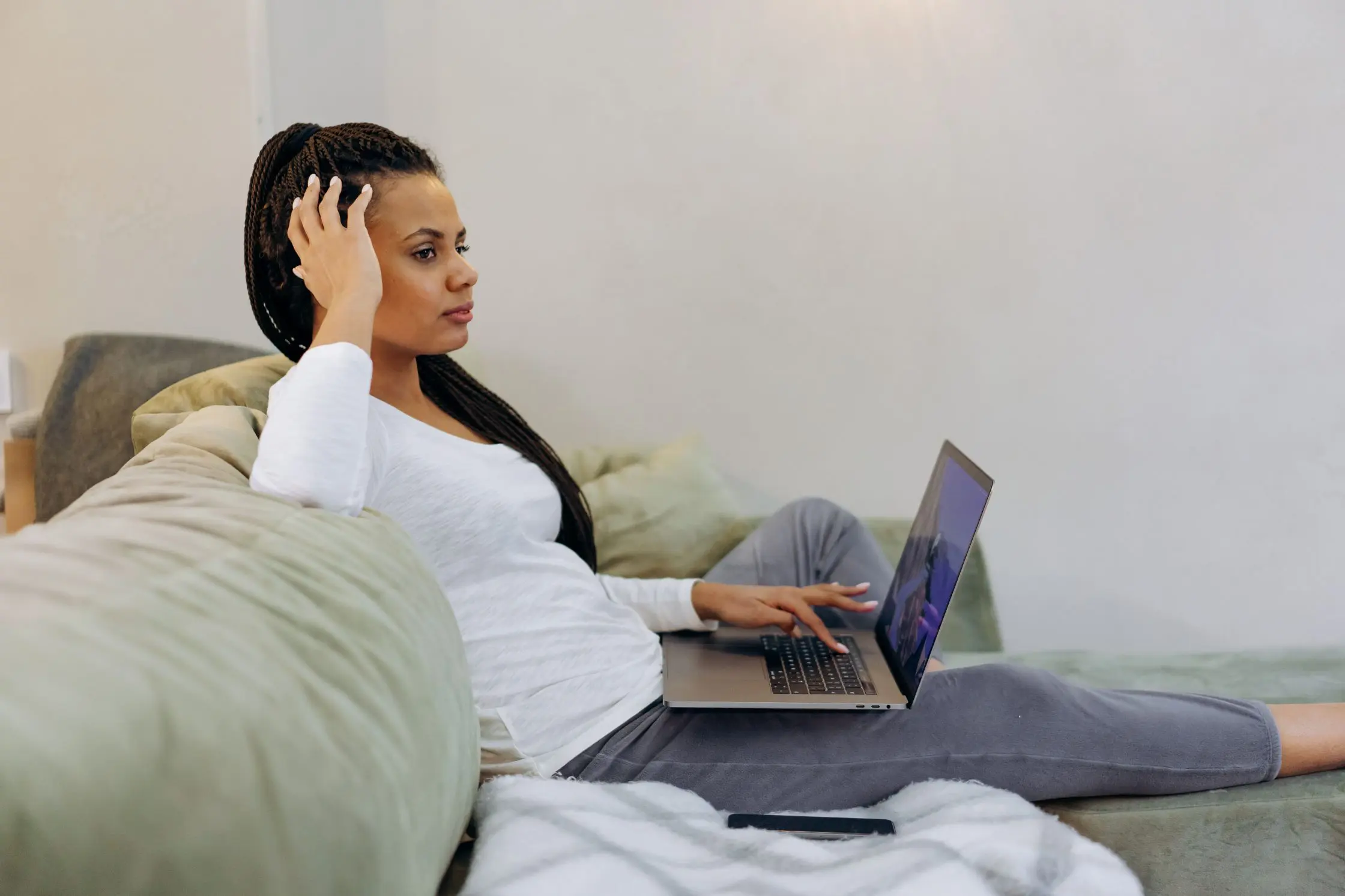 Military spouse counseling delivered privately through virtual care at home